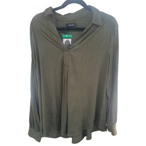 Women's Well Worn Green Blouse XL
NWT